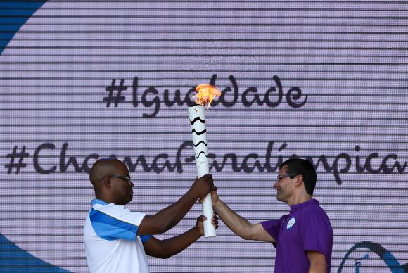 Tocha paralímpica (Crédito: Agência Brasil)
