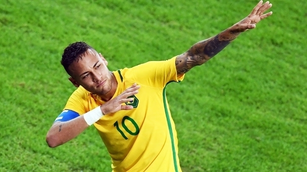 Neymar faz a festa durante jogo da seleção (Crédito: Getty)