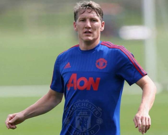 Schweinsteiger não estava nos planos do técnico José Mourinho (Crédito: Lance)