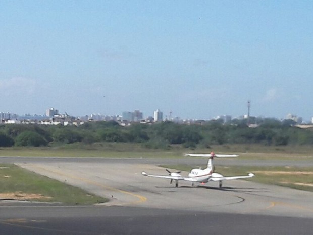 Avião com corpo de Domingos Montagner (Crédito: Maristela Lins/TV Sergipe)