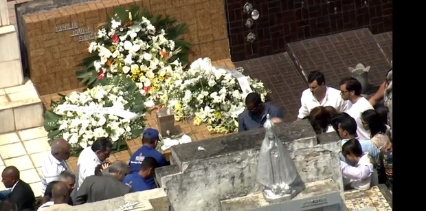 Corpo de Domingos Montagner é enterrado (Crédito: Reprodução)
