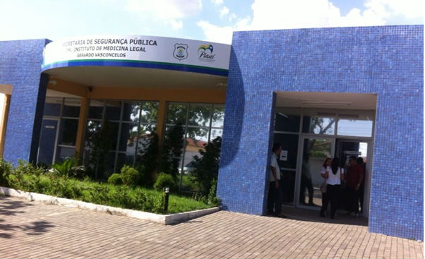 Corpo foi encaminhado para o Instituto Médico Legal (IML)