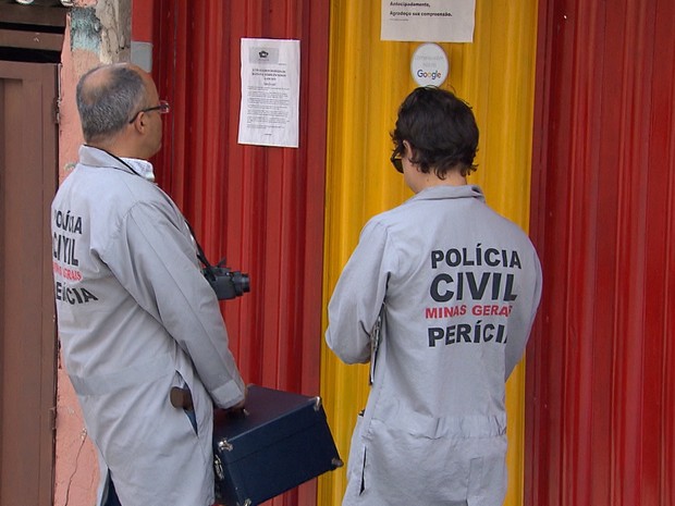 Policiais fizeram perícia no local (Crédito: Reprodução)
