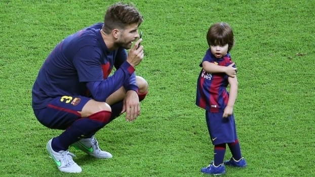 Piqué e seu filho, Milan (Crédito: Getty)