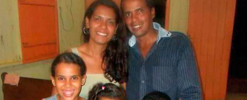 Colisão de carro e caminhão mata pai, mãe e 3 filhos na BR-364