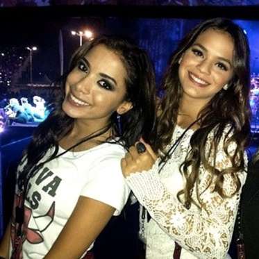 Anitta e Marquezine: amizade estremecida (Crédito: Divulgação)