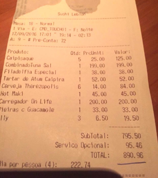 Conta cobrou o valor do carregador (Crédito: Reprodução)