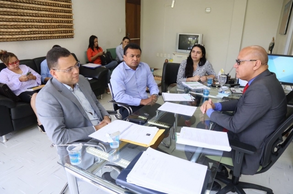 Fábio Abreu, e o secretário de Estado da Administração e Previdência, Franzé Silva