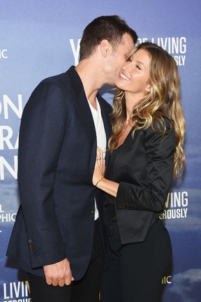 Gisele Bündchen troca carinhos com Tom Brady em Nova York (Crédito: Reprodução)
