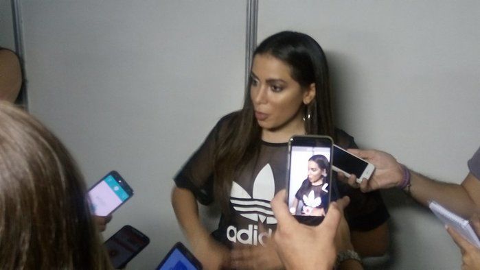 Anitta humilha fã e post ganha repercussão na internet (Crédito: Reprodução)