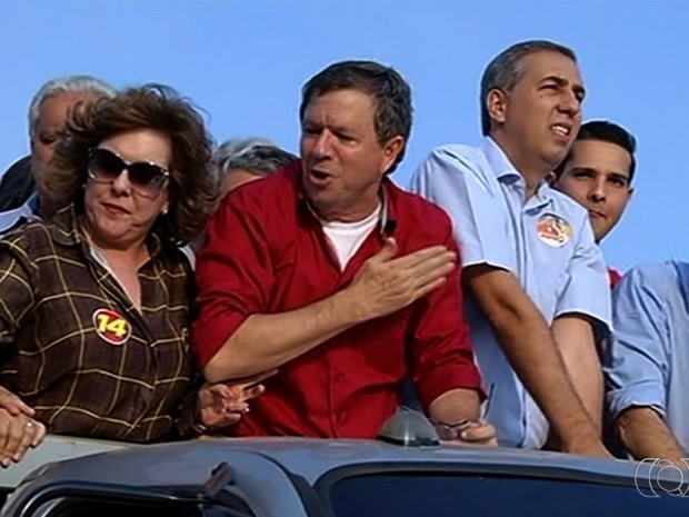 José Gomes (de vermelho) morreu baleado em Itumbiara, Goiás