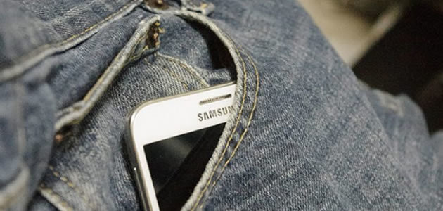 Celular no bolso pode prejudicar produção de esperma