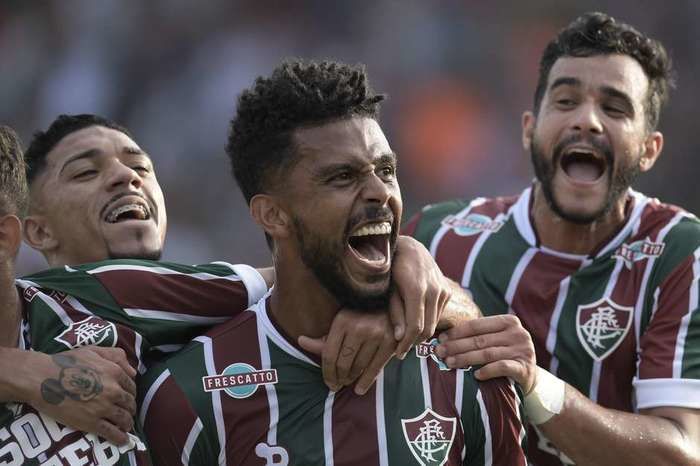 Carlos Alberto faz golaço, mas Fluminense vence (Crédito: Reprodução)