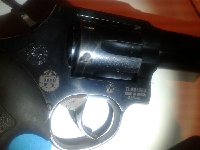 Homem é preso com arma de fogo e droga na região do grande Dirceu (Crédito: Reprodução)