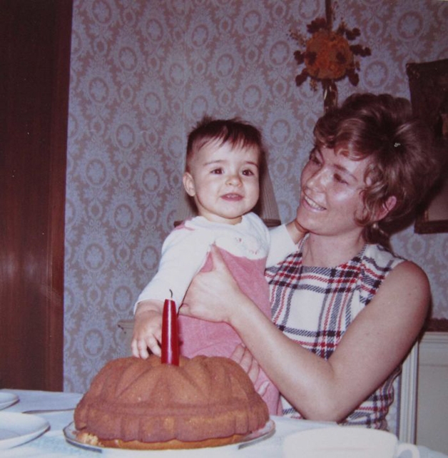 1972 – Primeiro aniversário com sua mãe
