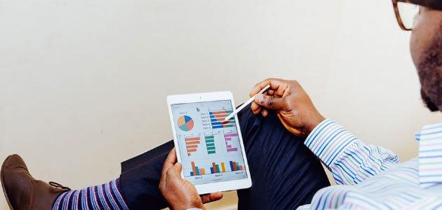Usar roupas coloridas leva a aumento de salário e promoção