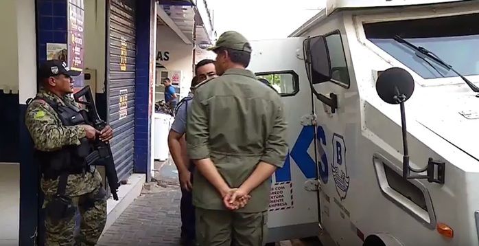 Os dois foram presos no Centro da Capital