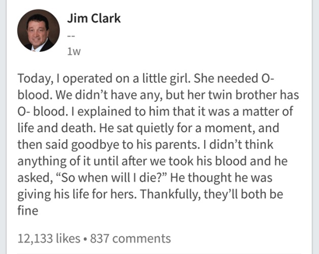 Menino doa sangue para sua irmã gêmea achando que iria morrer (Crédito: Reprodução)