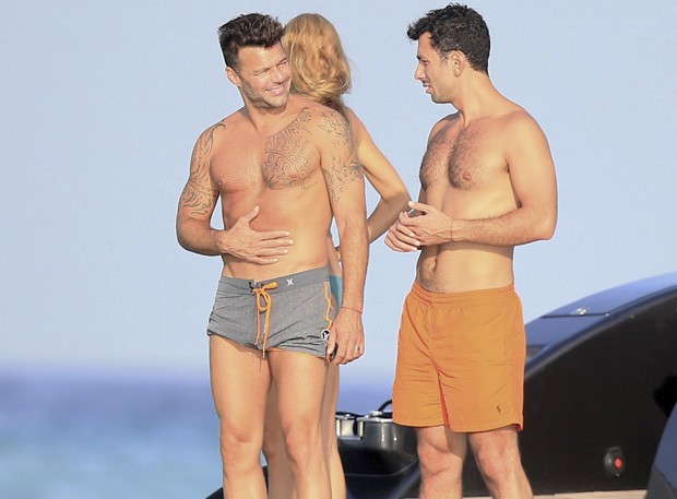 Ricky Martin ao lado do namorado o artista plástico sueco Jwan Yosef,