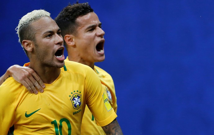 Coutinho comemora o gol de Neymar após dar a assistência para o camisa 10 decidir o jogo em Manaus (Crédito: Reuters)