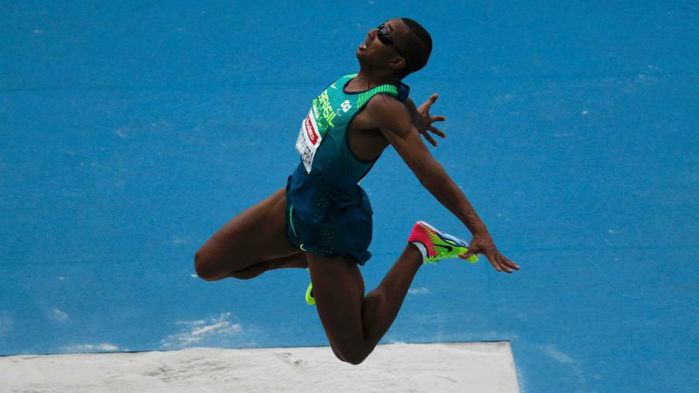 Ricardo Oliveira conquistou o ouro no salto em distância na Paraolimpíada (Crédito: Reuters)