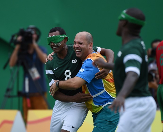 Com golaços de Ricardinho e Jefinho, Brasil vira e vence Marrocos (Crédito: Reprodução)