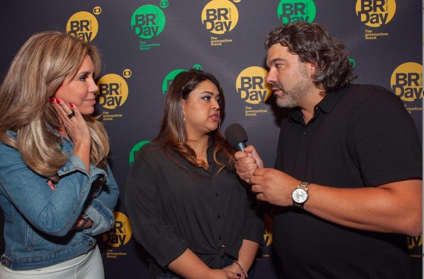 Preta Gil dá piti com Renata Banhara em Nova York (Crédito: Reprodução)