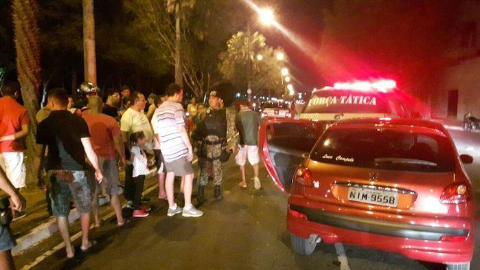 Polícia prende acusados de roubar carro (Crédito: Divulgação)