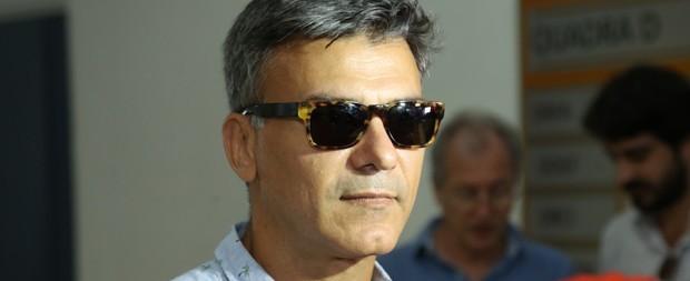 Leonardo Vieira é apoiado pelo pai: "Orgulho de você como homem"