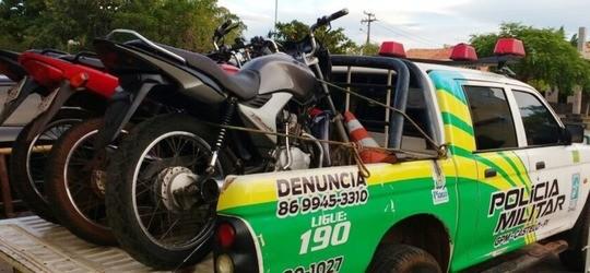 Três motos roubadas são aprendidas pela PM em São M. do Tapuio
