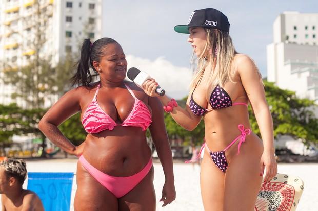 Mulher Melão na praia (Crédito: Ego)