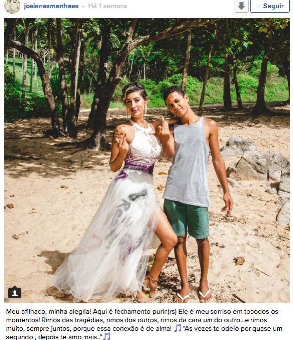 Após divórcio, mulher 'comemora' com fotos sensuais