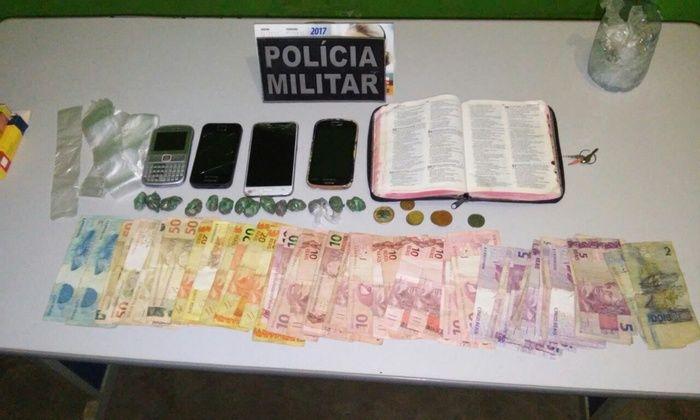 Homem é preso com drogas e R$1000 escondido em bíblia no Piauí (Crédito: Divulgação)