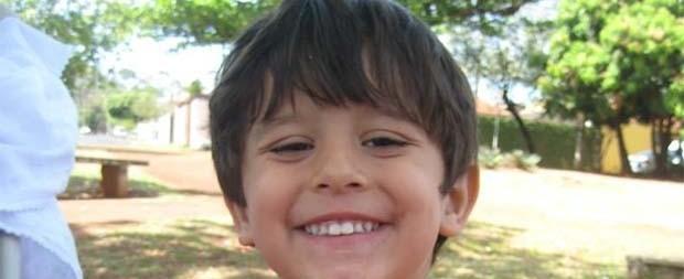 Pai de Joaquim cobra polícia sobre prisão de padrasto foragido