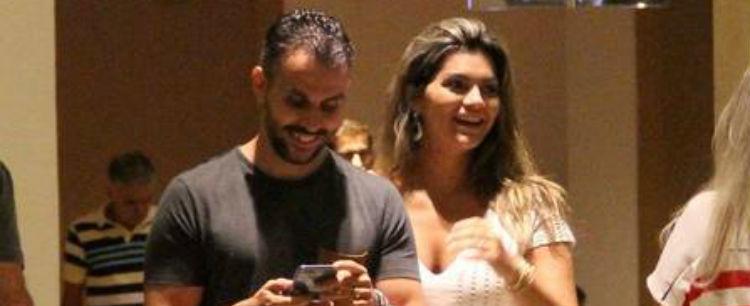 Kelly Key aparece de barrigão em passeio a poucos dias de dar à luz