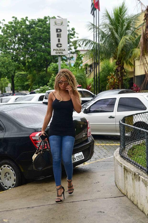 Erika Canela é criticada por fazer tatuagem de Donald Trump