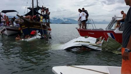 Destroços do avião que caiu em Paraty (RJ)