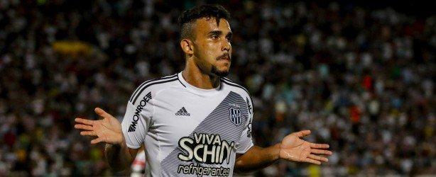 Corinthians acerta com William Pottker, ex-Ponte Preta