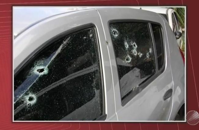 PM é confundindo com bandido e carro é atingindo com 15 tiros