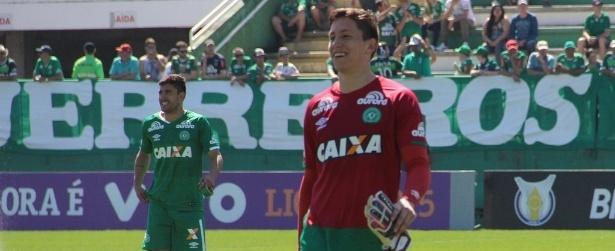 Jackson Follmann passará por cirurgia no tornozelo