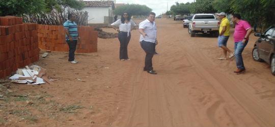 prefeito começa seus trabalhos visitando obras em Santo Inácio