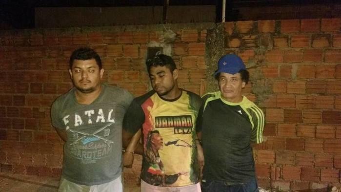 Polícia prende três suspeitos com arma de fogo na zona Norte de THE (Crédito: Plantão Policial)