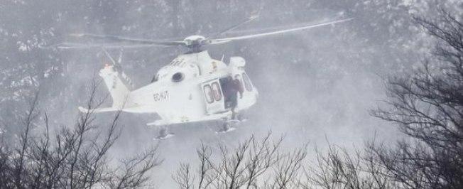 Helicóptero que fazia resgate de hotel soterrado cai na Itália