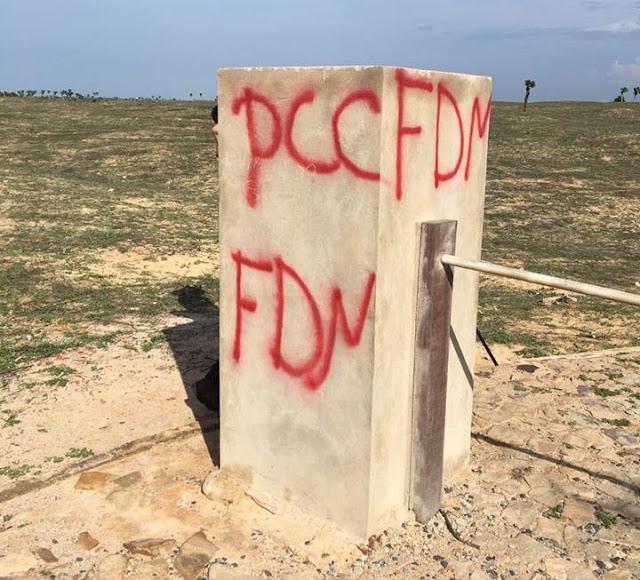 Àrvore Penteada foi alvo de pichações (Crédito: Folha de Parnaíba)