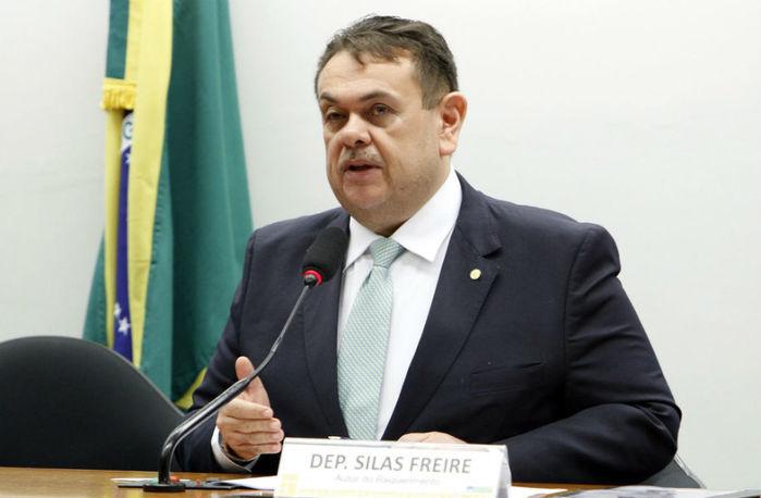 Deputado federal Silas Freire