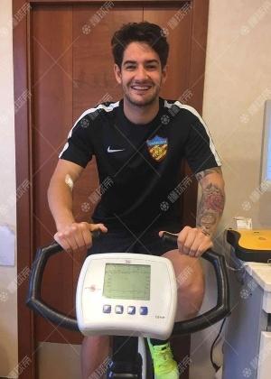 Segundo site chinês, Pato faz exames médicos para assinar com Tianjin (Crédito: Reprodução)