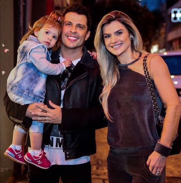 Mirella Santos passa Ano Novo longe da filha e é criticada na web