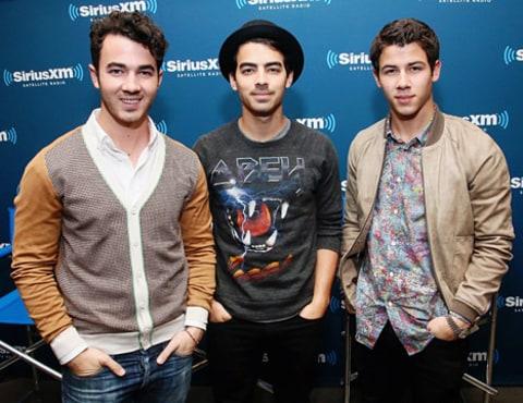 Jonas Brothers,