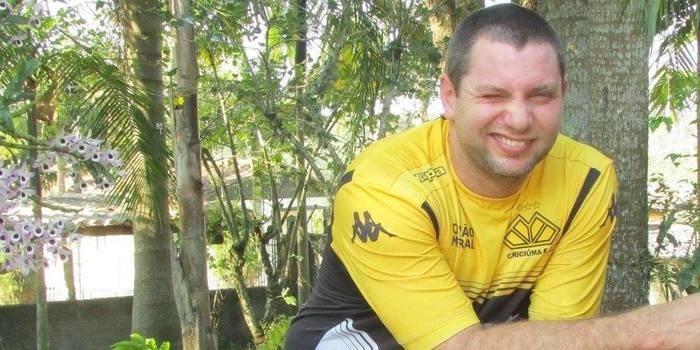Torcedor do Criciúma é impedido de homenagear a Chapecoense