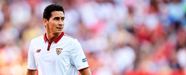 Fora até do banco, Ganso vira última opção no elenco do Sevilla